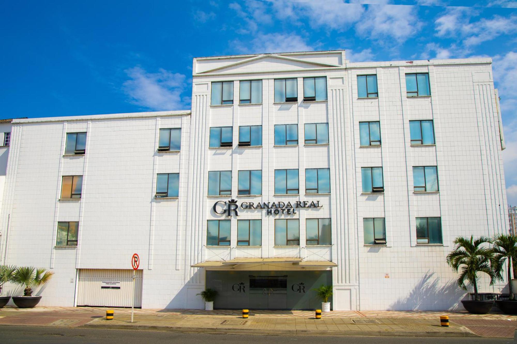 Tama Hotel Granada Real Cali Bagian luar foto