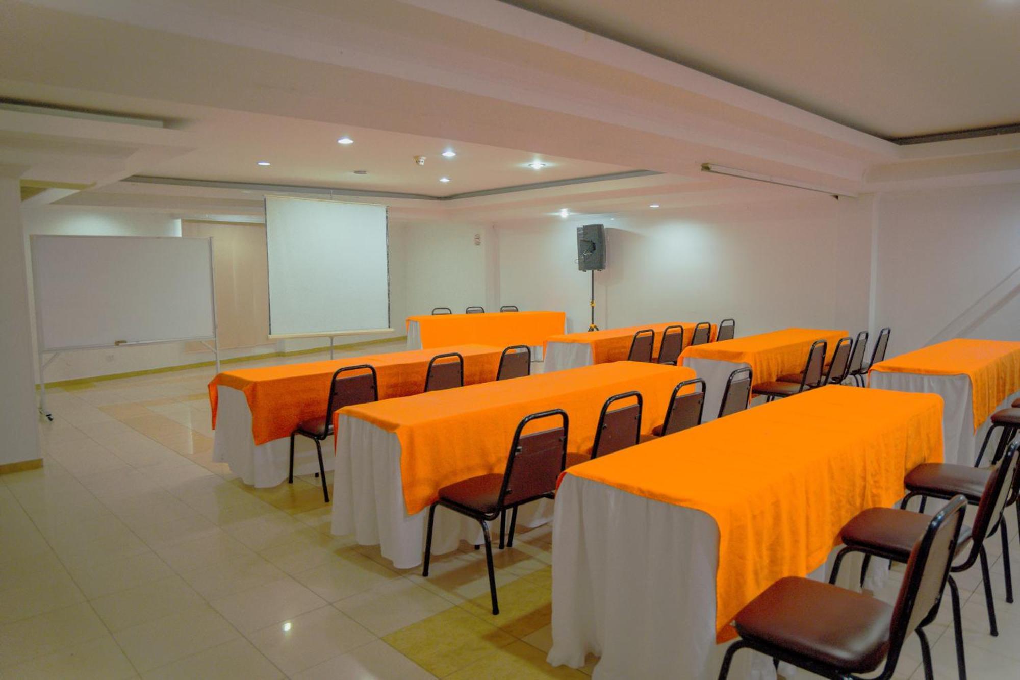 Tama Hotel Granada Real Cali Bagian luar foto