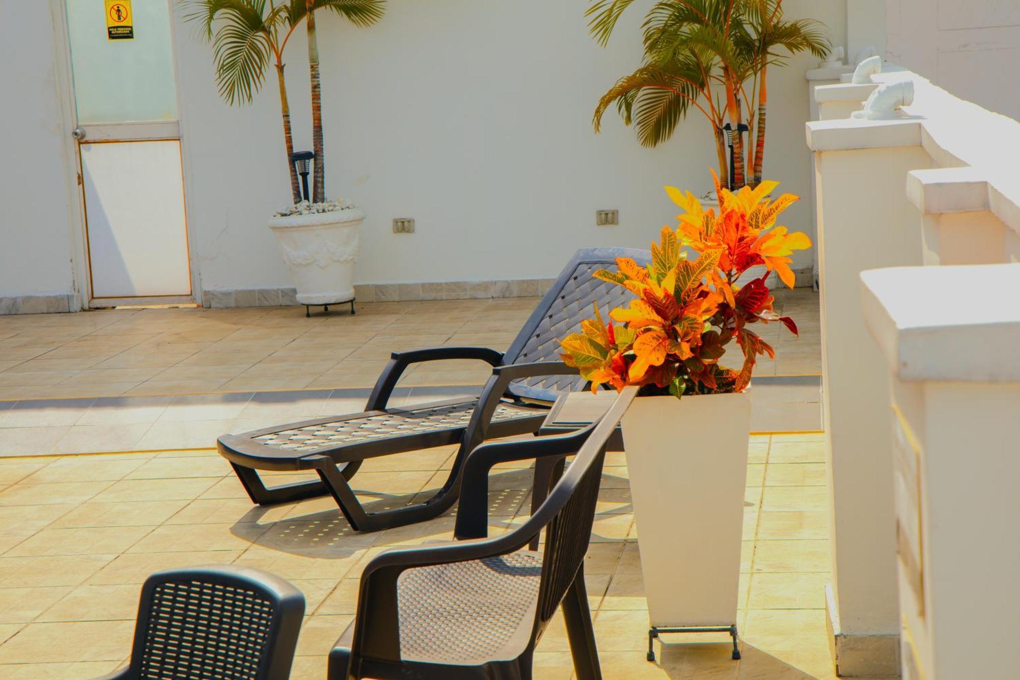 Tama Hotel Granada Real Cali Bagian luar foto