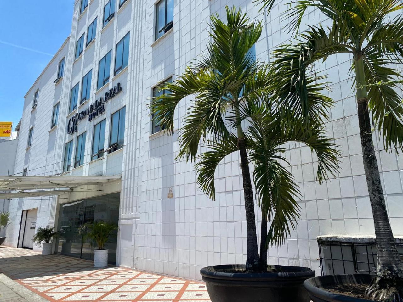 Tama Hotel Granada Real Cali Bagian luar foto