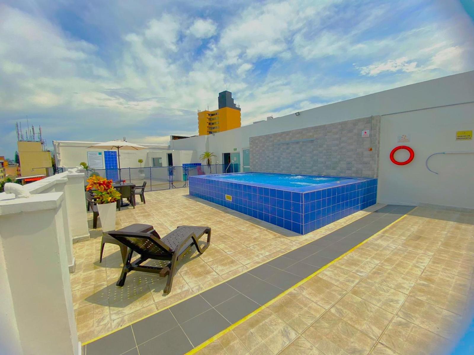 Tama Hotel Granada Real Cali Bagian luar foto