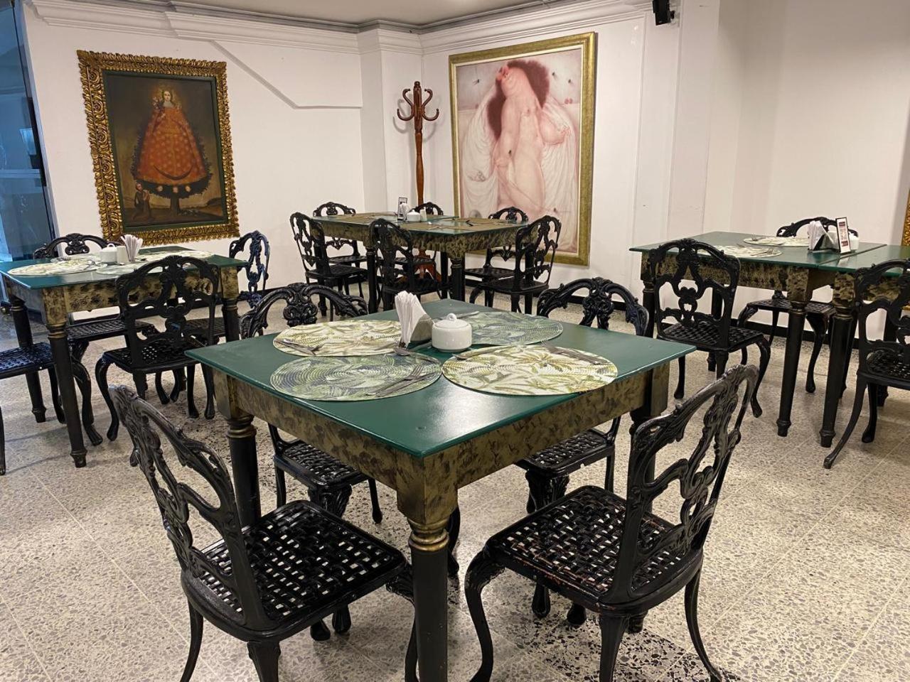 Tama Hotel Granada Real Cali Bagian luar foto