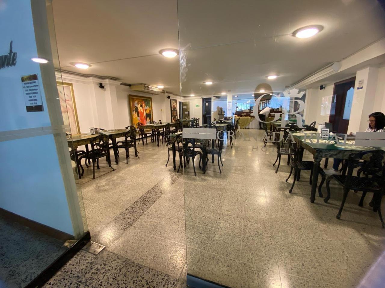Tama Hotel Granada Real Cali Bagian luar foto