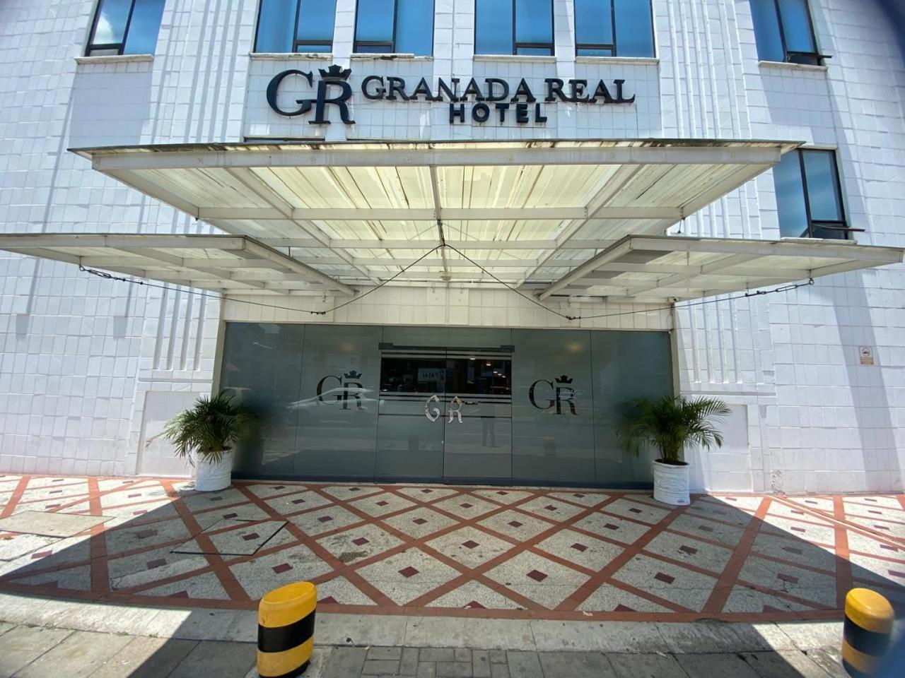 Tama Hotel Granada Real Cali Bagian luar foto