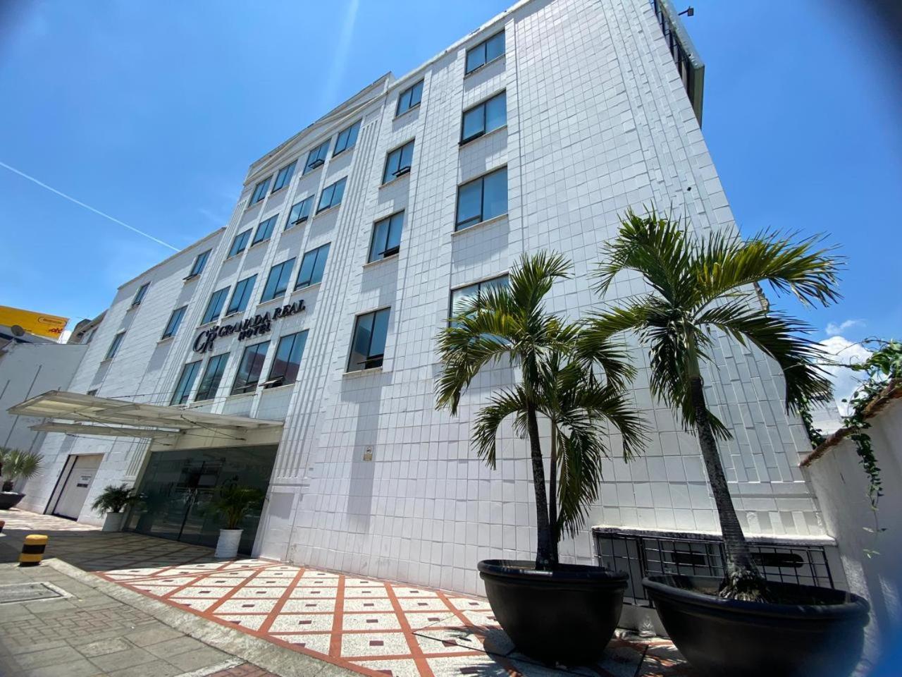 Tama Hotel Granada Real Cali Bagian luar foto