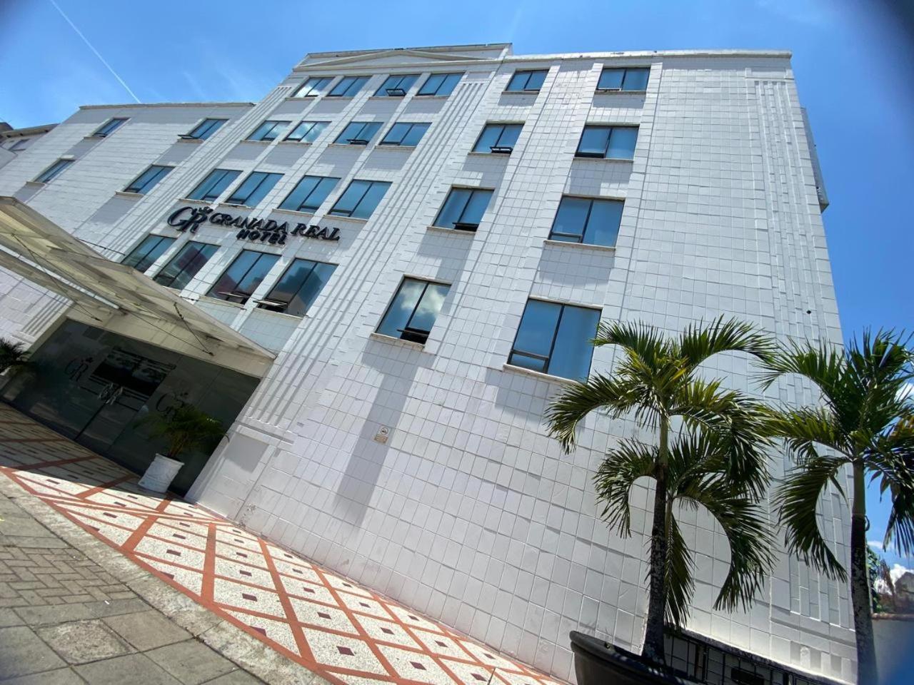 Tama Hotel Granada Real Cali Bagian luar foto