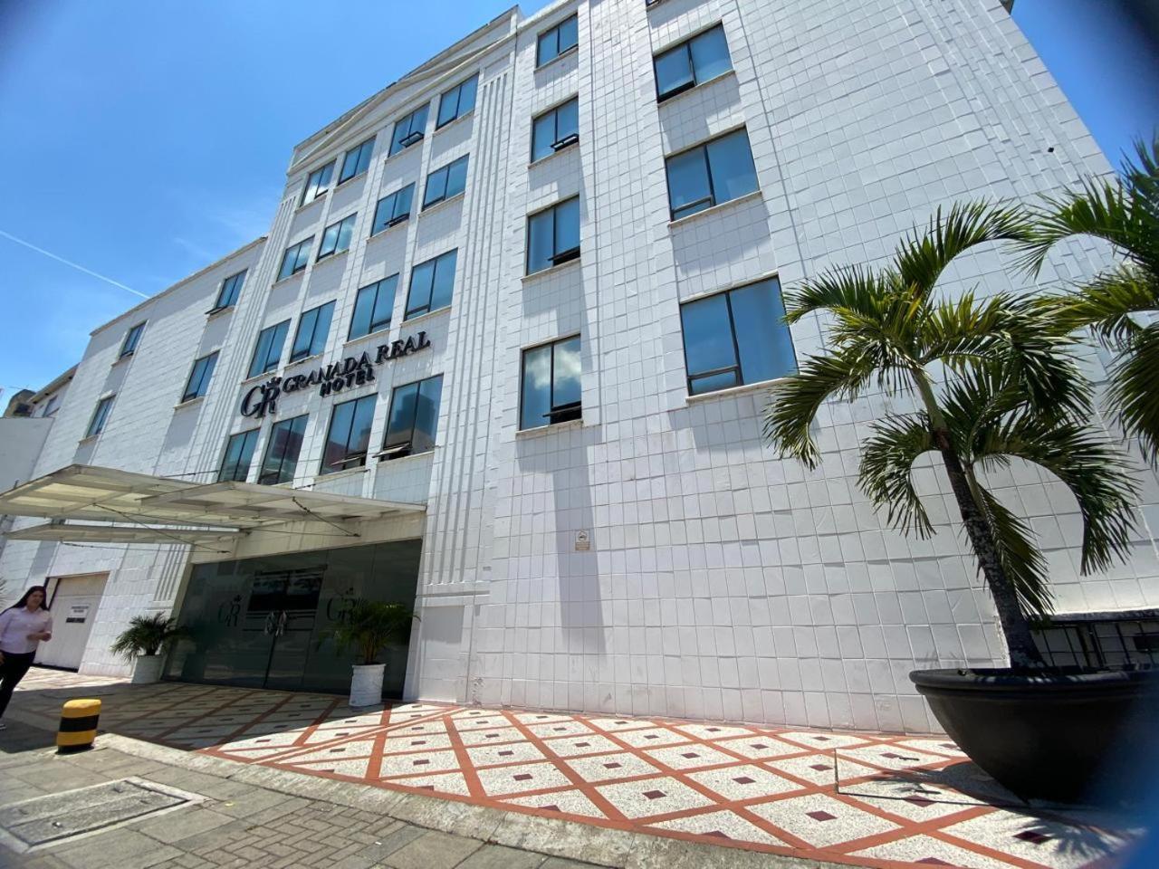 Tama Hotel Granada Real Cali Bagian luar foto