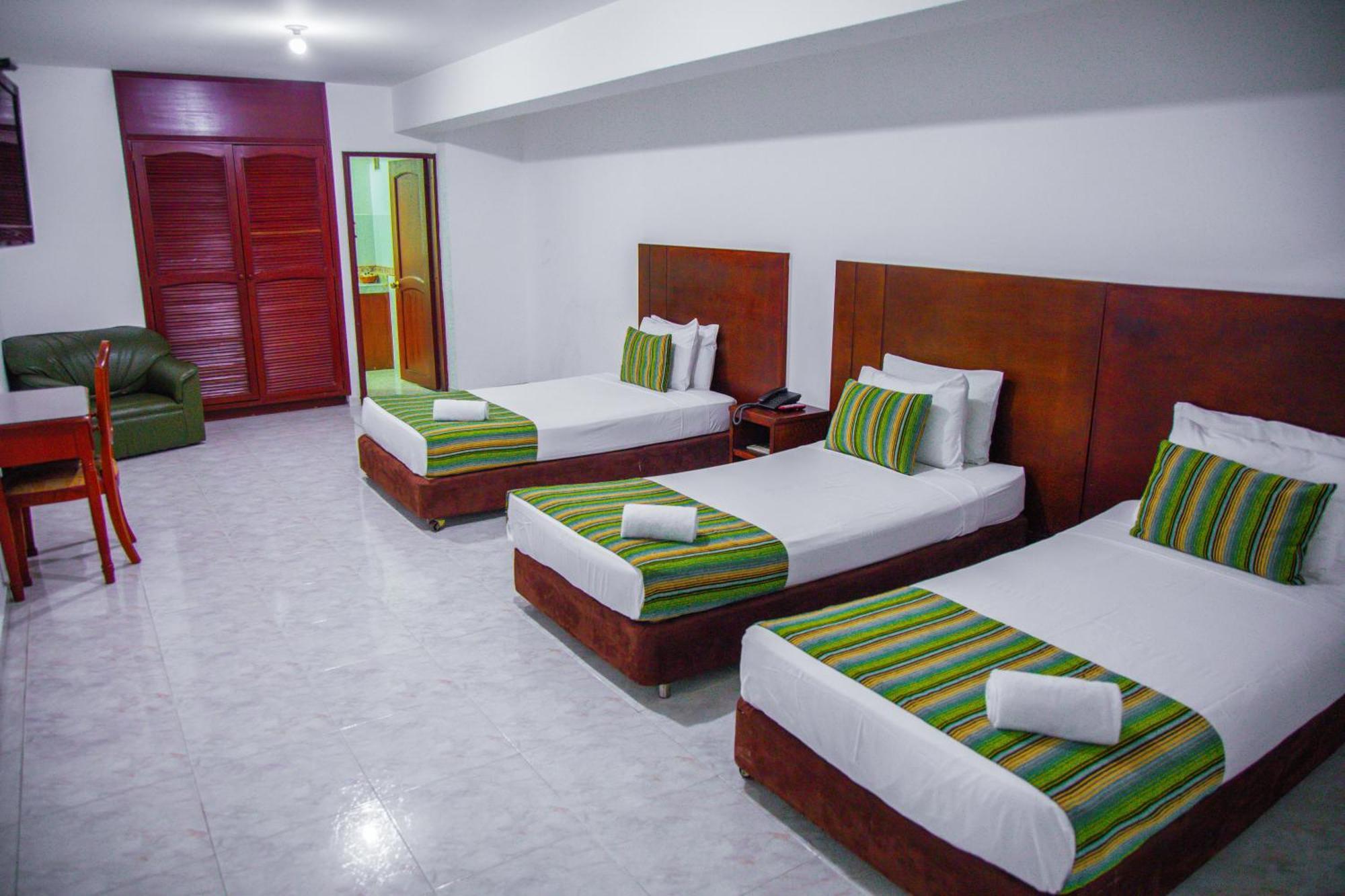 Tama Hotel Granada Real Cali Bagian luar foto