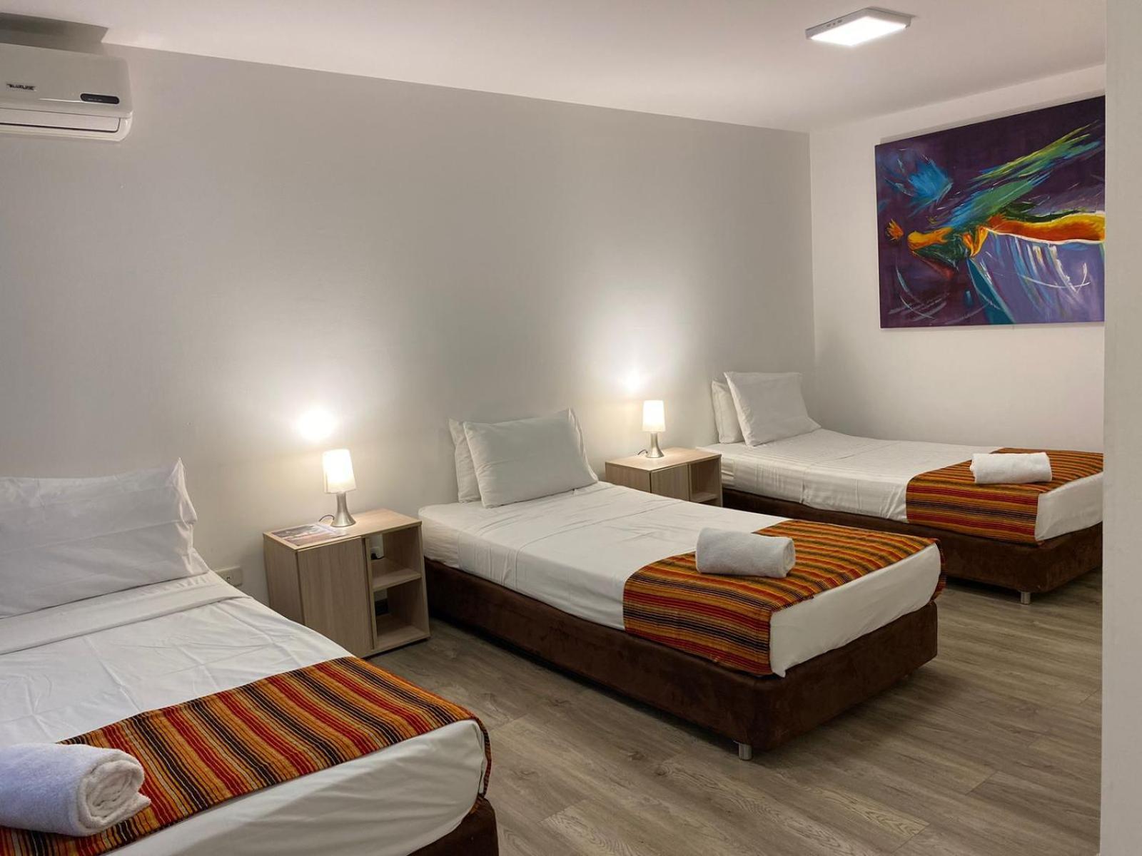 Tama Hotel Granada Real Cali Bagian luar foto